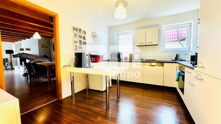 Schönes Mehrfamilienhaus geteilt nach WEG mit umfangreichen Nutzflächen und Traumgrundstück - WE2 - EG Küche